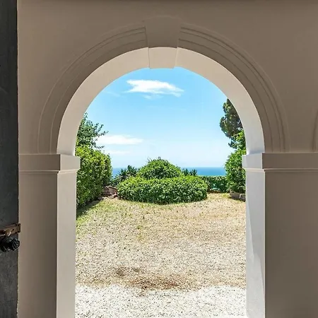 Spacious Villa With Beautiful View And Plot * Villammare