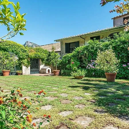 Spacious Villa With Beautiful View And Plot * Villammare