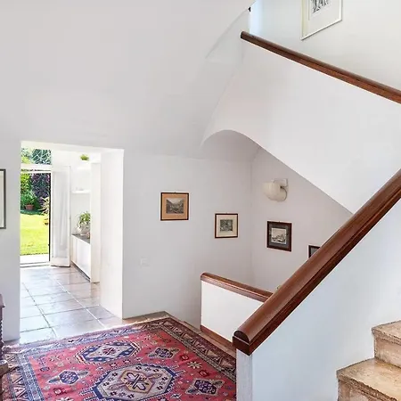 Villa Spacious Villa With Beautiful View And Plot Villammare